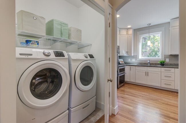 Building Photo - 703 Gerard St