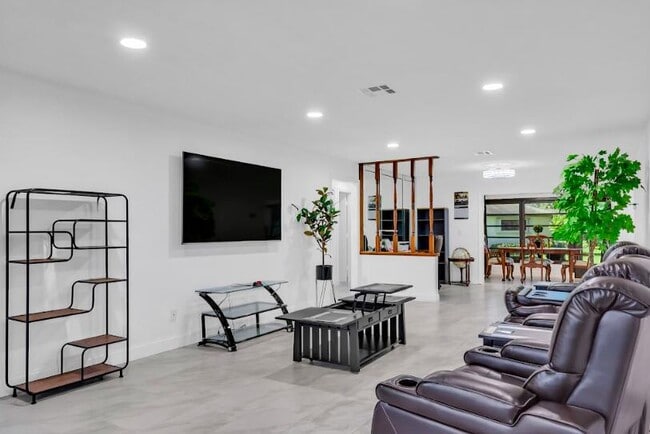 Building Photo - 4857 Dovewood Terrace