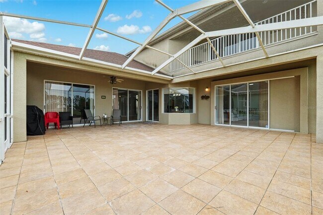 Building Photo - 13049 Thoroughbred Dr