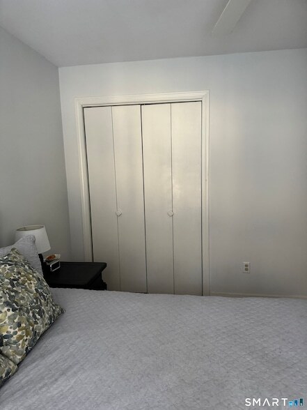 Building Photo - 355 Ledge Dr