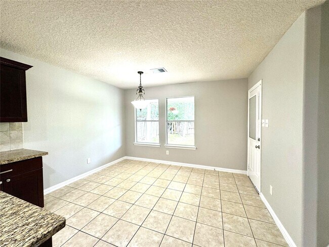 Building Photo - 5706 Painted Trail Dr