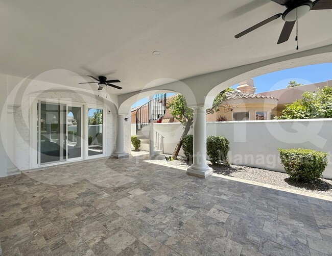 Building Photo - 1523 E Treasure Cove Dr