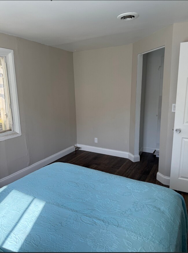 Building Photo - LAND CONTRACT (RENT-TO-OWN)