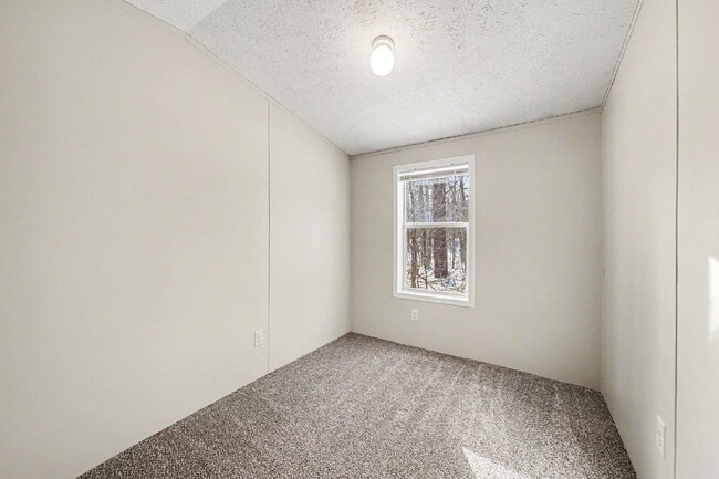 Building Photo - 3 Bedroom, 2 Bath Rental - $1450/month