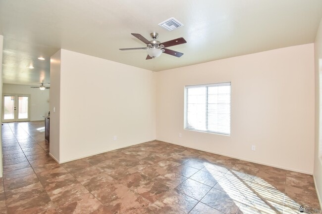 Building Photo - 2523 S 41st Ave