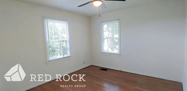 Building Photo - Cute 3 BR, One Bath Home in Vestavia Avail...