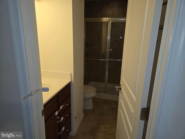 Building Photo - 8232 Heritage Crossing Ct