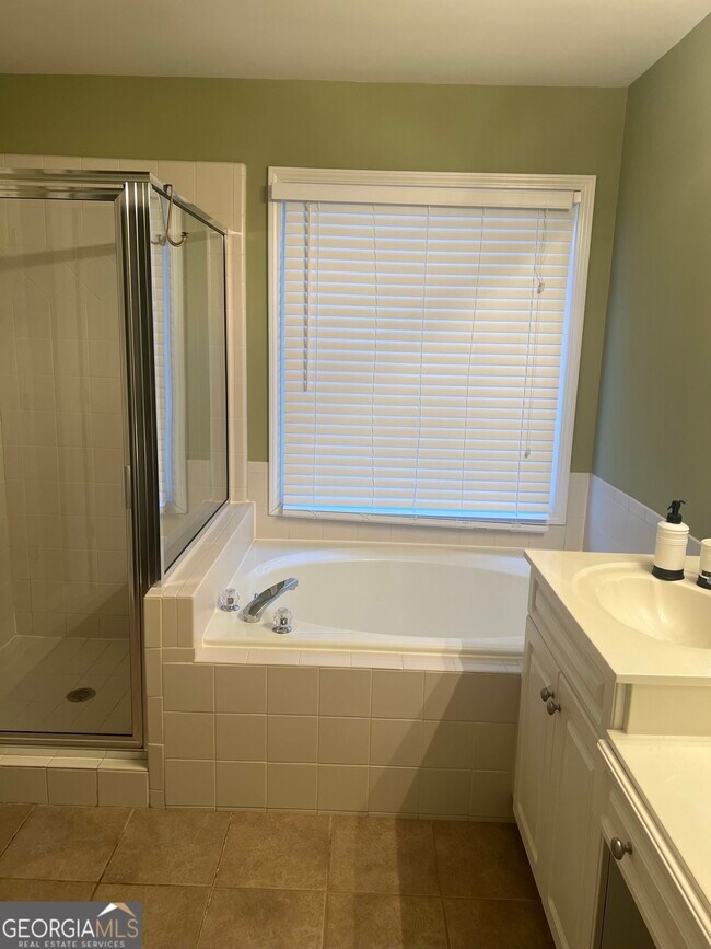 Building Photo - 1313 Bailey's Corner