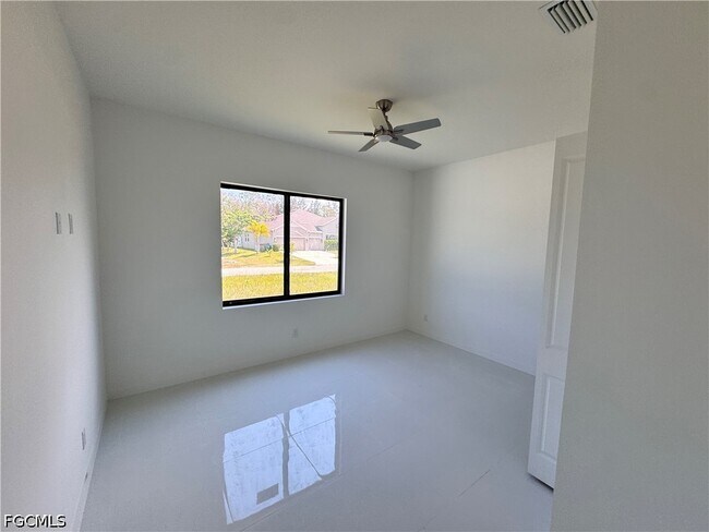 Building Photo - 4012 NW 22nd Terrace