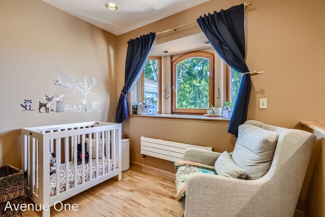 Building Photo - 4 br, 3 bath House - 1614 32nd Ave