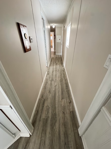 Building Photo - 200 N 28th St