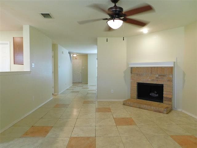 Building Photo - 2801 Saddle Dr