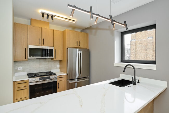 Building Photo - 5200 N Winthrop Ave