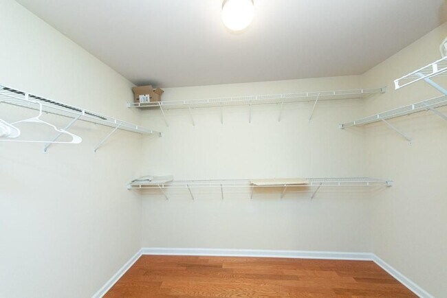 Building Photo - 4556 White Horse Dr