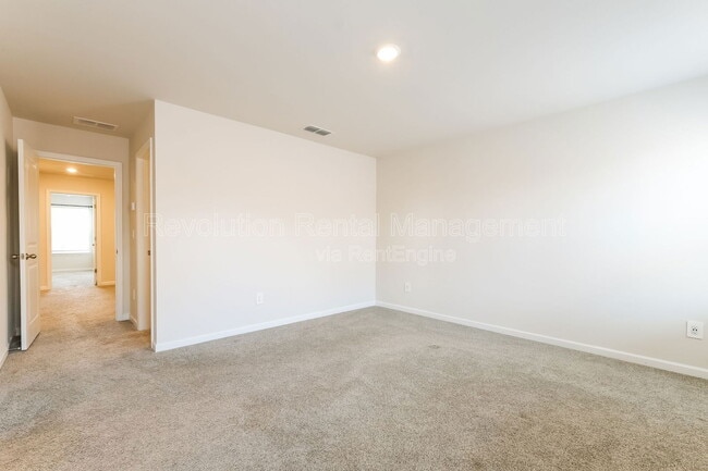 Building Photo - 3665 Shore Wood Ave