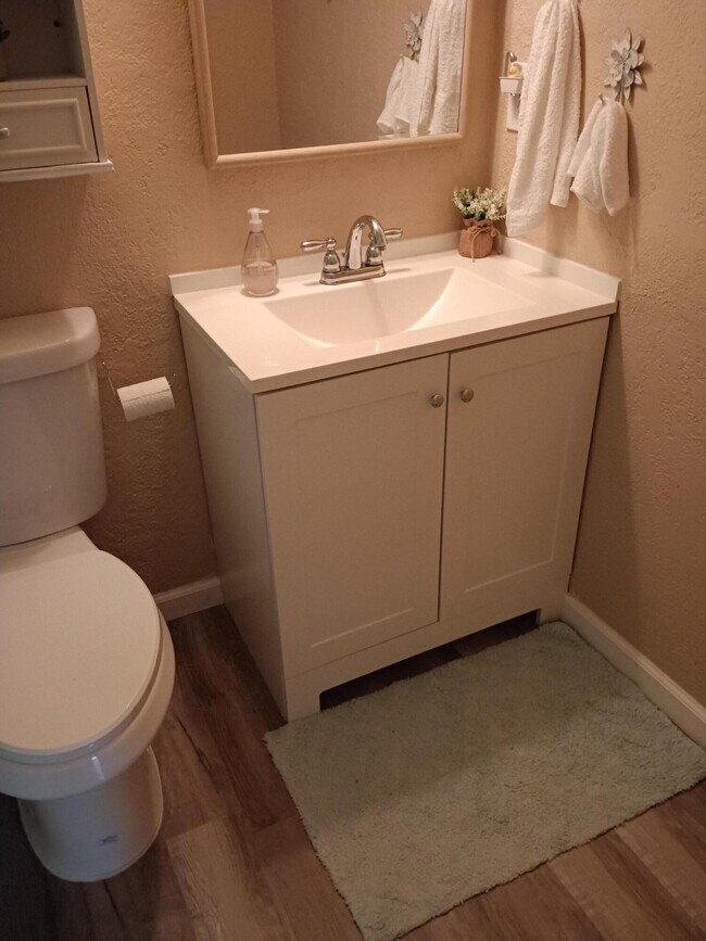 Building Photo - 355 Sheffield O