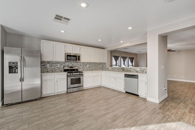 Building Photo - Totally Updated Solar Powered 4 Bedroom! B...