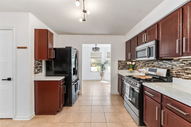 Building Photo - 16734 Warbler Dr