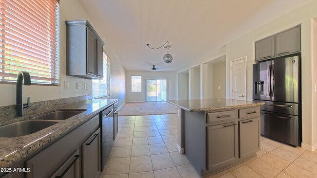 Building Photo - 39816 N Thunder Hills Ln
