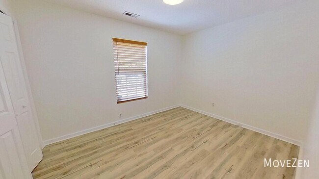 Building Photo - 509 Rosecrest Dr