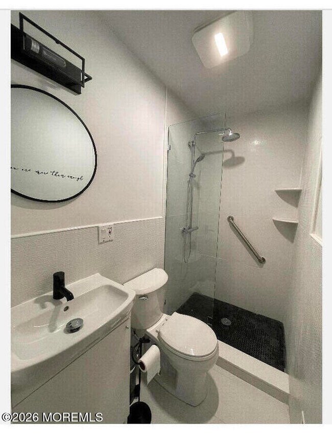 Building Photo - 95 Cooper Ave