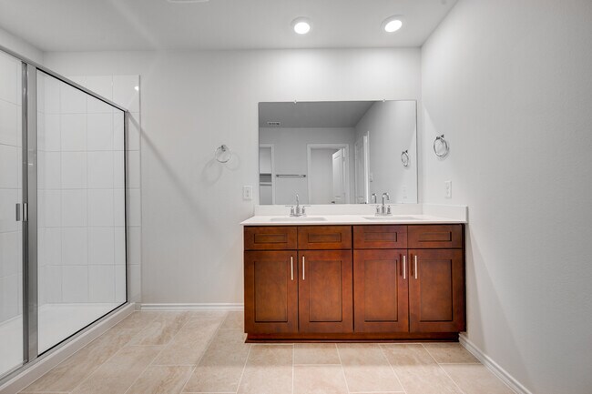 Building Photo - 6077 Freedom Dr