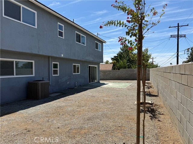 Building Photo - 3195 Newell Dr