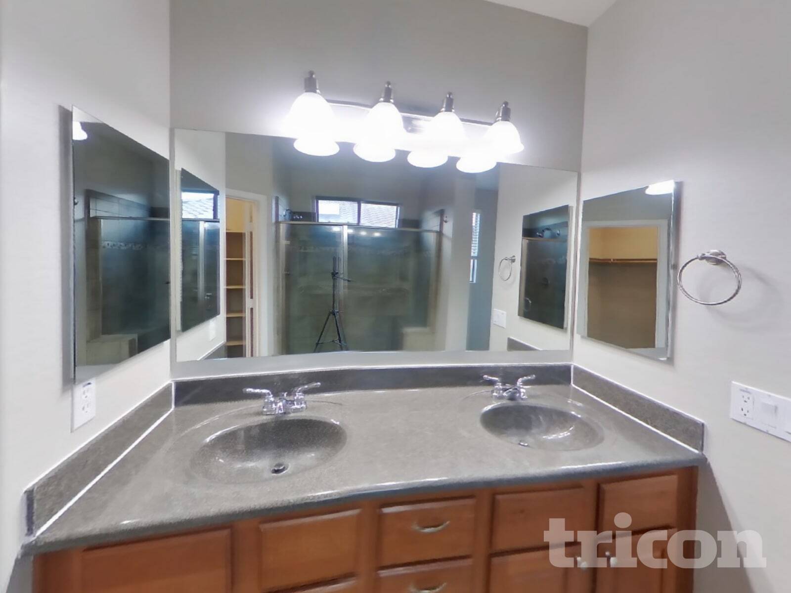 Building Photo - 21368 E North Loop