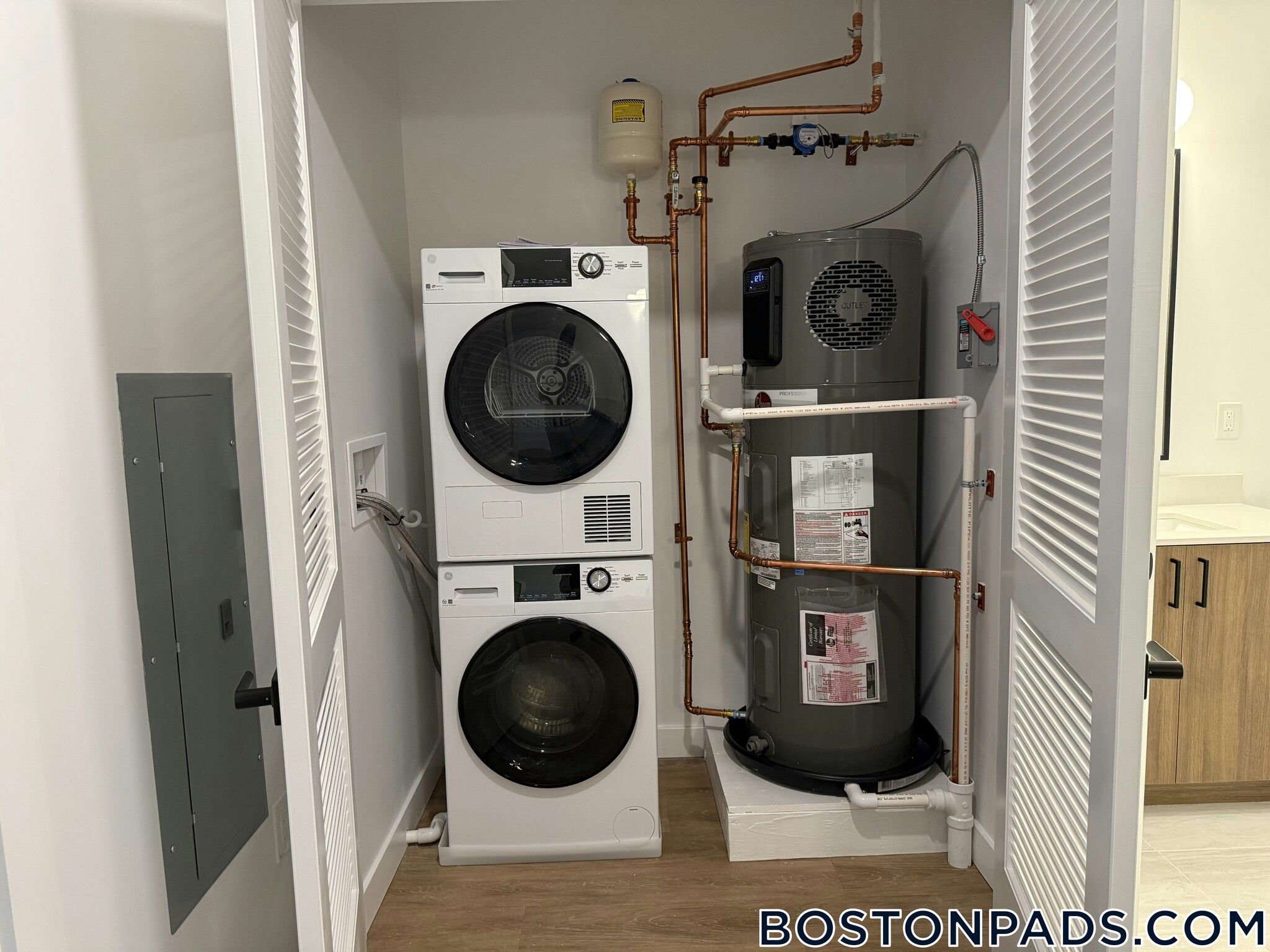 Building Photo - 199 Gardner St