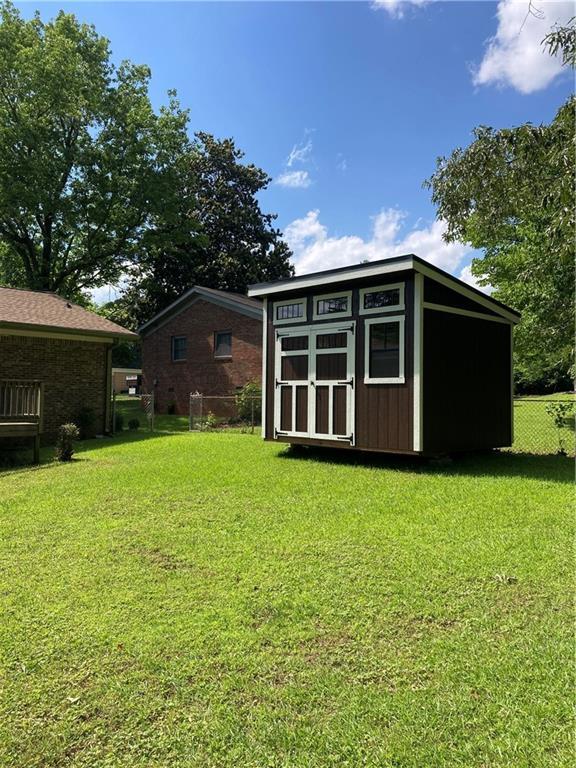 Building Photo - 2274 Greenway Dr