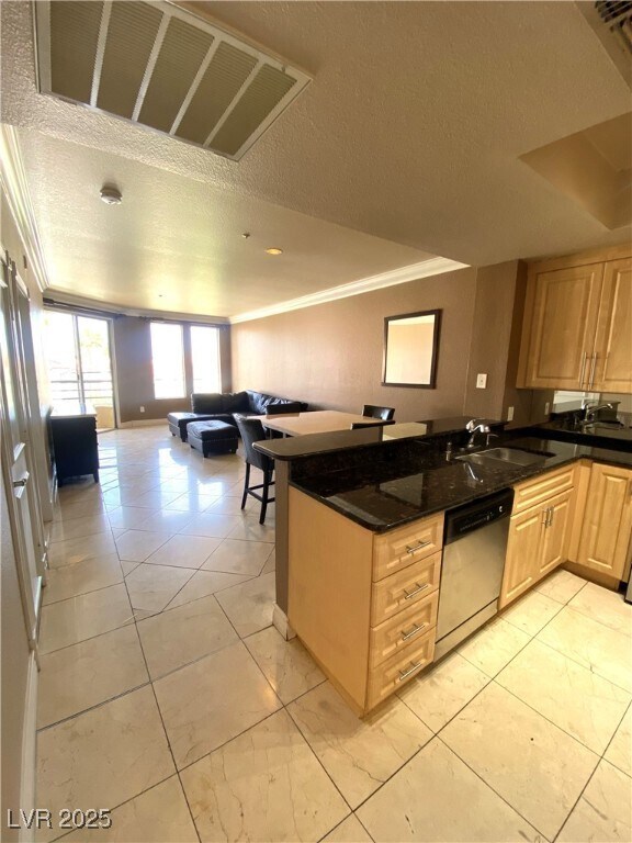 Building Photo - 210 E Flamingo Rd