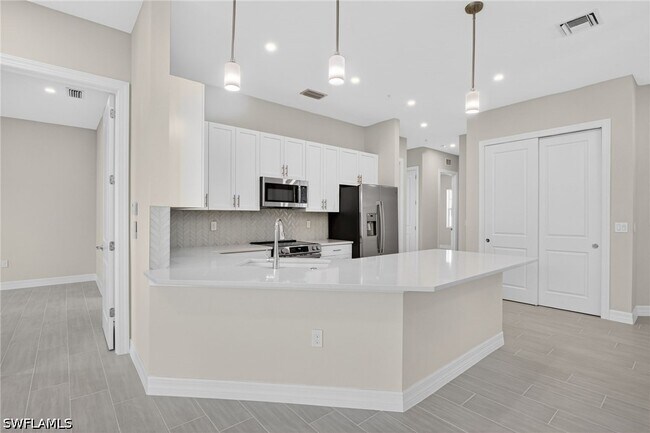 Building Photo - 286 Indies Dr E