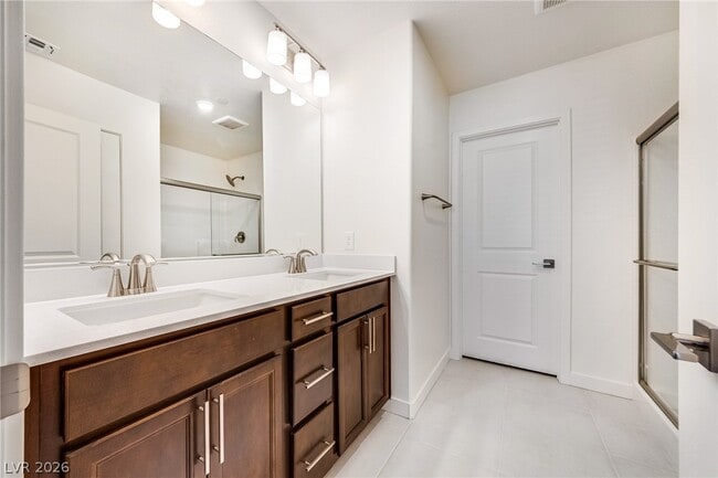 Building Photo - 5838 Kips Bay St