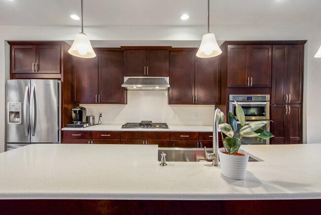 Building Photo - 2765 Ashcombe Dr.