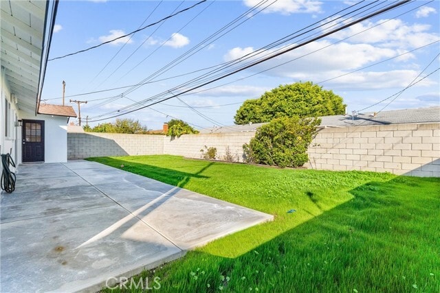 Building Photo - 15542 Mayflower Ln