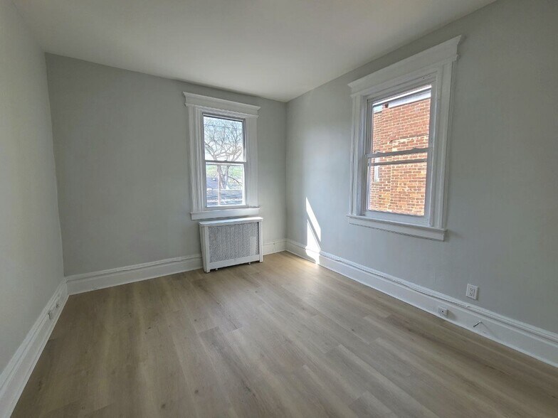 Building Photo - 539 Scotland Rd