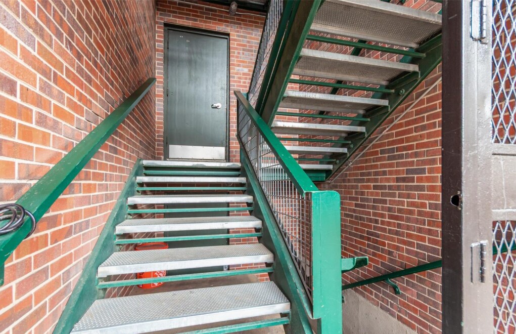 Building Photo - 1833 N Williams St