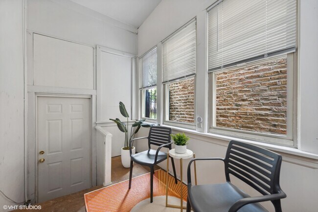 Building Photo - 3035 W George St