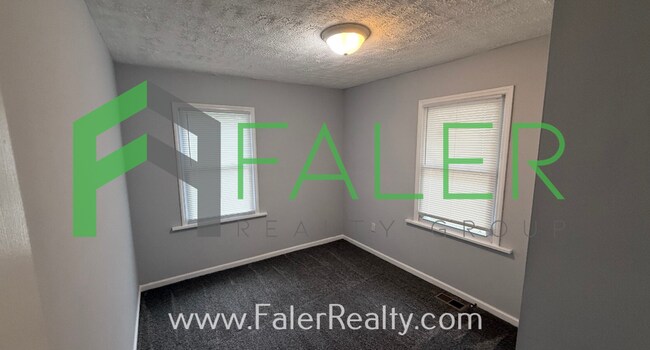 Building Photo - Adorable 2-Bedroom Bungalow