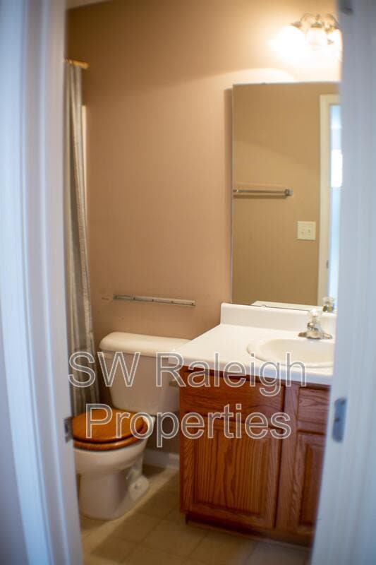 Building Photo - 5145 Mabe Dr