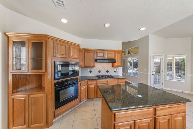 Building Photo - 1022 Prosperity Dr