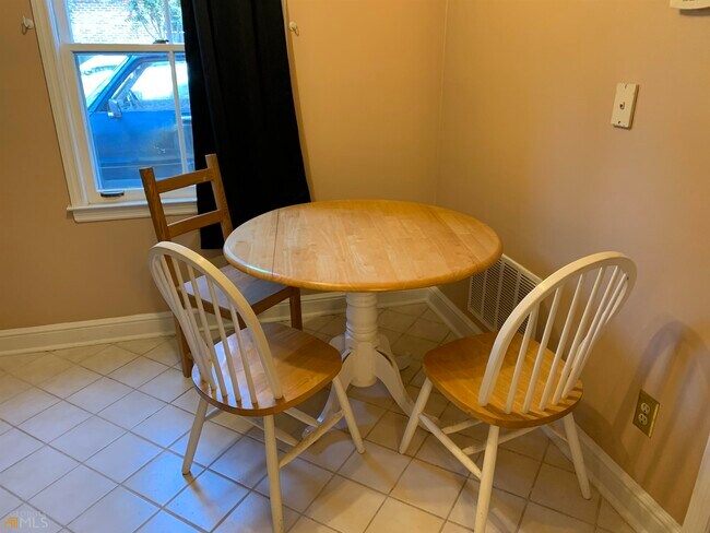 Building Photo - 757 Houston Mill Rd NE