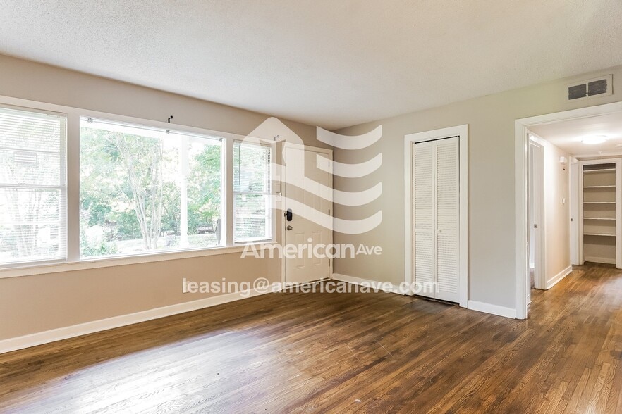 Building Photo - 620 Glen Crest Dr