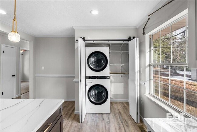 Building Photo - Welcome To This Smart 3 Bedroom, 1.5 Bath Home in Clarksville, VA!