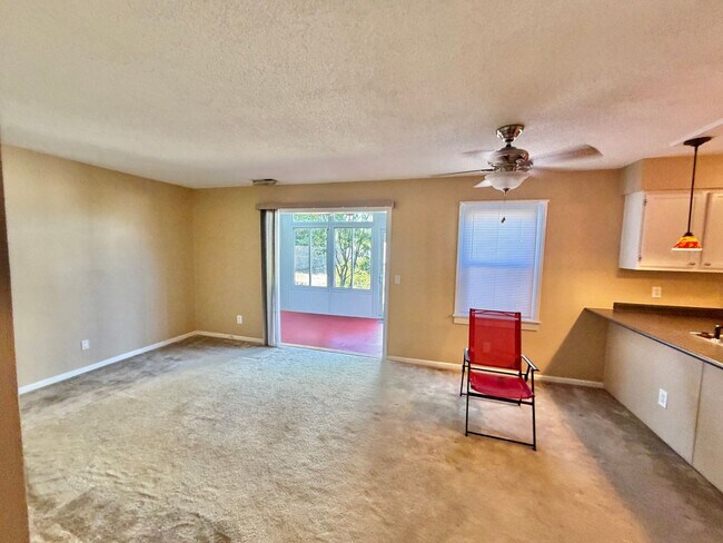 Building Photo - Coming soon! Property, being updated, 1 mile to shops, central Wilmington 3 BEDROOMS!