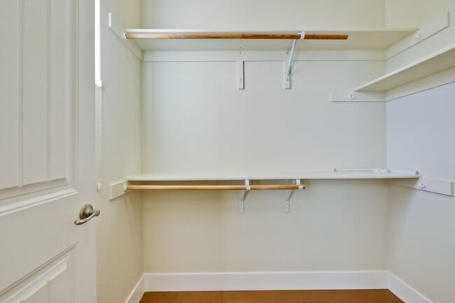 Building Photo - Amazing 3 Bed, 3 Bath Home in Sunnyvale near Seven Seas Park