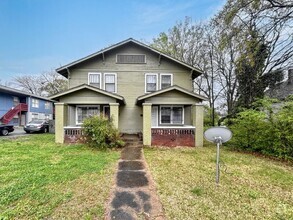 Building Photo - 2715 Avenue E