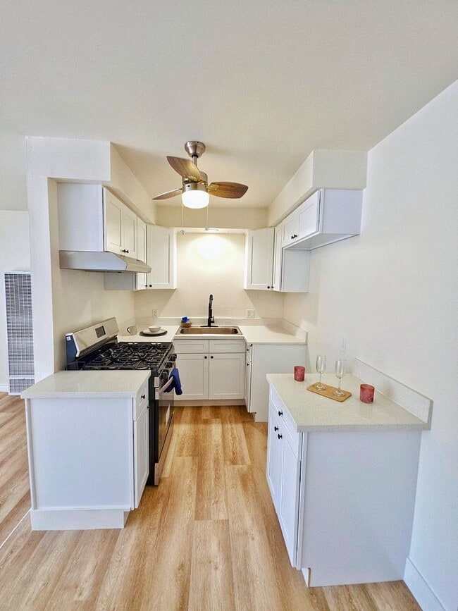 Interior Photo - Redondo Apartments