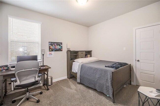 Building Photo - 18003 Pomelo Ln