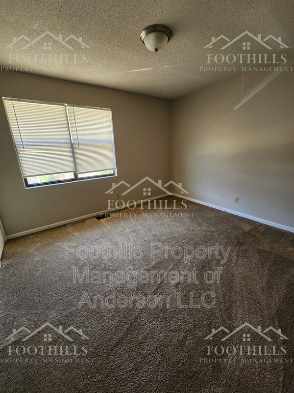 Building Photo - 108 Woodland Dr